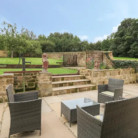 別荘 Webstone House